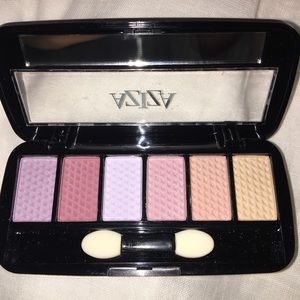 AZIZA EYESHADOW PALLET